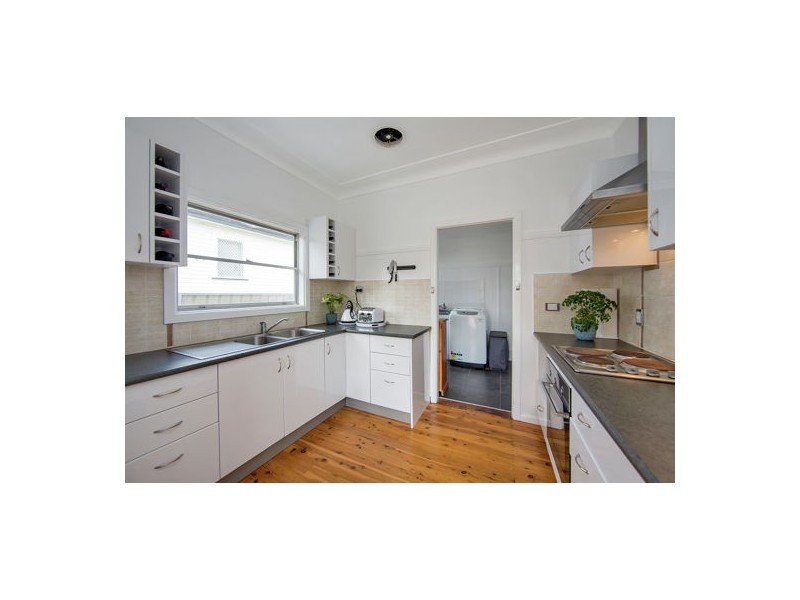 68 Raglan Street, Tamworth NSW 2340