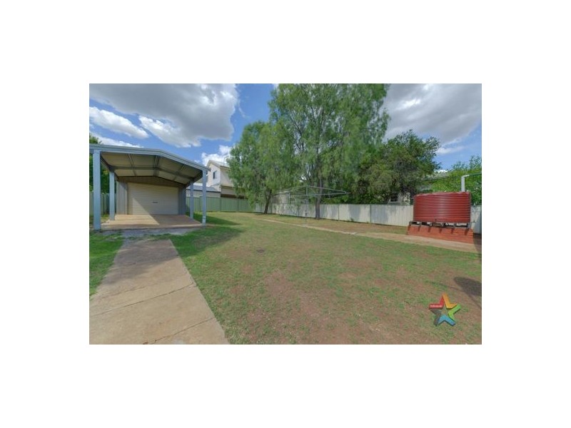 110 Upper Street, Tamworth NSW 2340