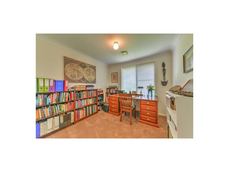 4 Woodburn Way, Tamworth NSW 2340