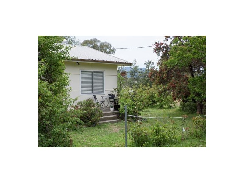 42 Yarrol Road, Tamworth NSW 2340