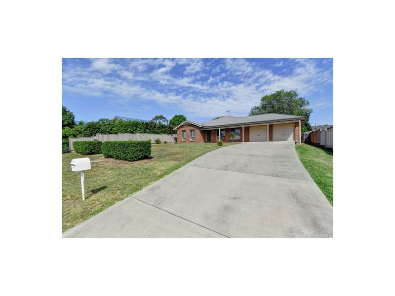 42 Campbell Road, Tamworth NSW 2340
