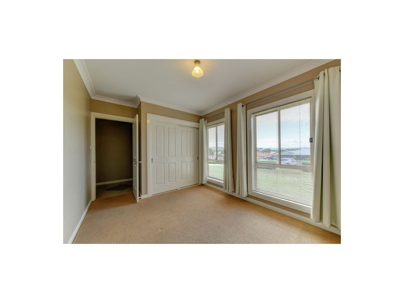 42 Campbell Road, Tamworth NSW 2340