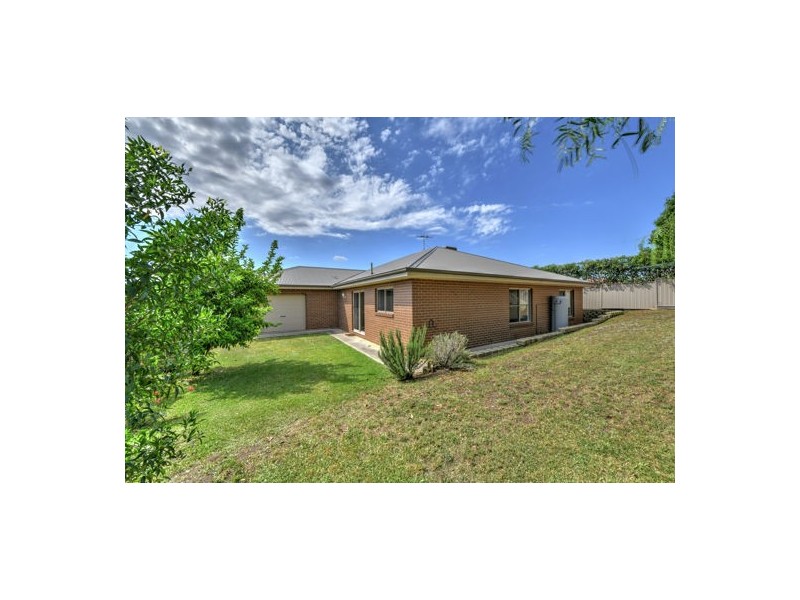 42 Campbell Road, Tamworth NSW 2340