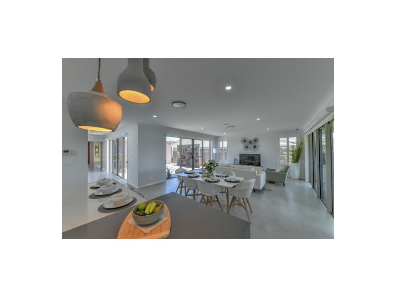 21 Simmental Way, Tamworth NSW 2340