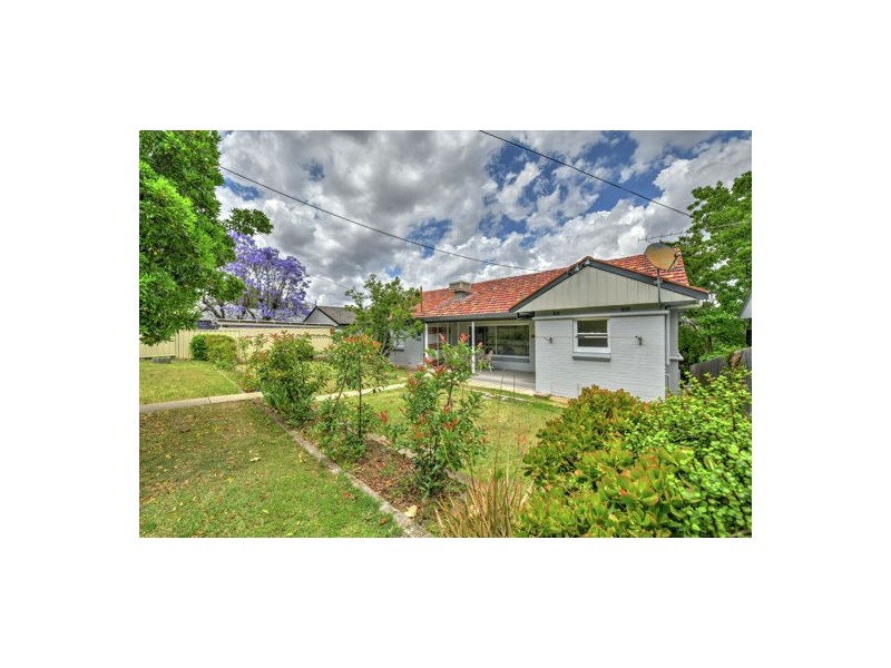 21 Golf Street, Tamworth NSW 2340