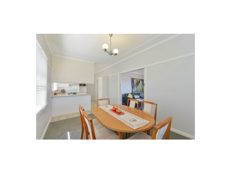21 Golf Street, Tamworth NSW 2340