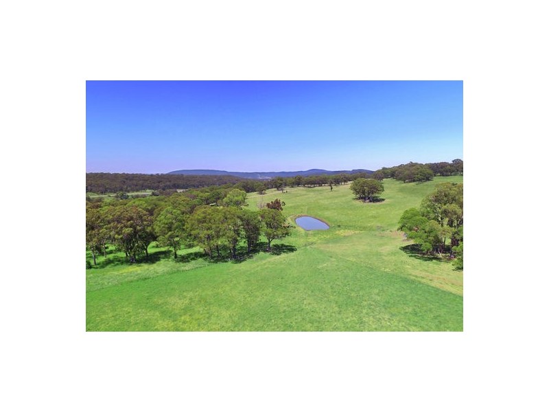 ‘Hillcrest’ 114 Black Mountain Road, Black Mountain NSW 2365