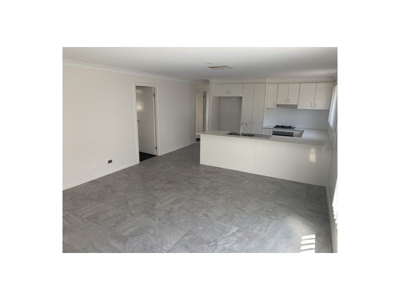20B Mulconda Close, Tamworth NSW 2340