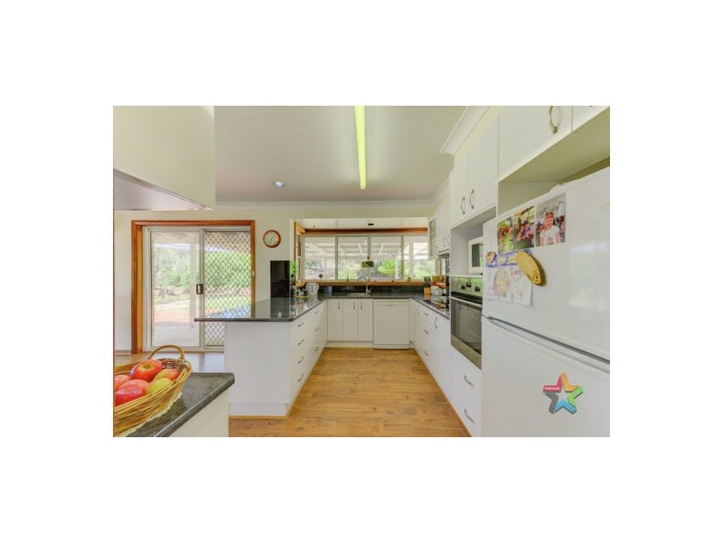 11 Woodside Chase, Tamworth NSW 2340