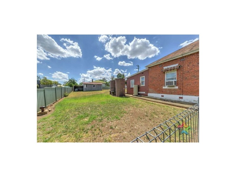 28 Dean Street, Tamworth NSW 2340