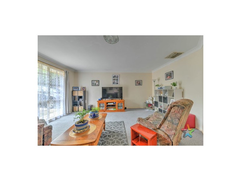 8 Grevillea Place, Tamworth NSW 2340