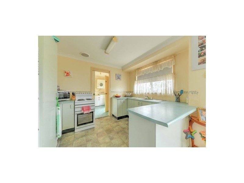 8 Grevillea Place, Tamworth NSW 2340