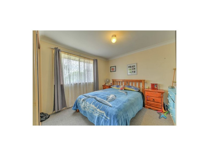 8 Grevillea Place, Tamworth NSW 2340