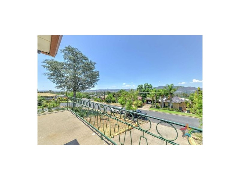 70 Croydon Avenue, Tamworth NSW 2340