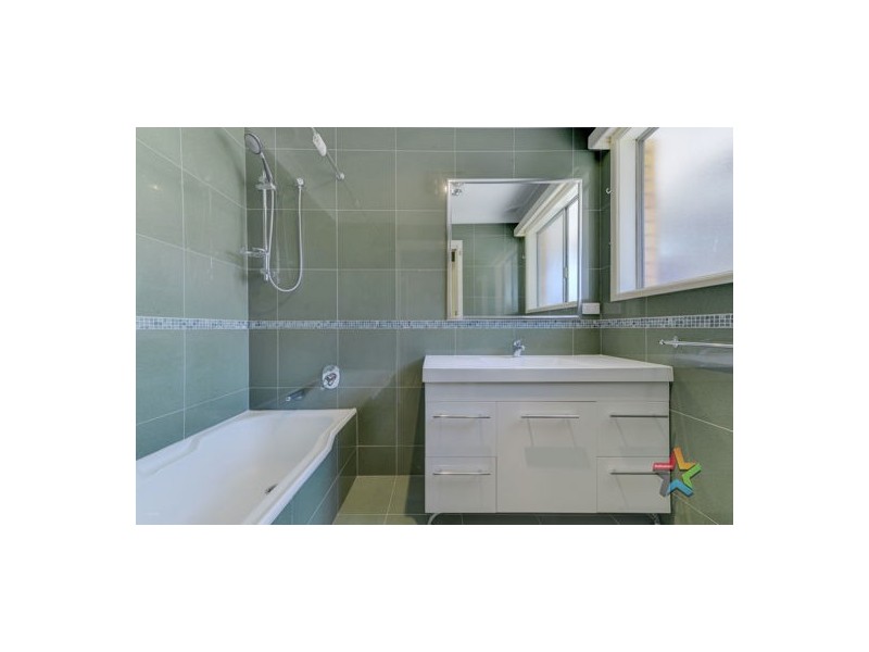 70 Croydon Avenue, Tamworth NSW 2340