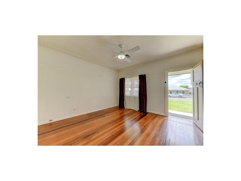 8 Hilton Street, Tamworth NSW 2340