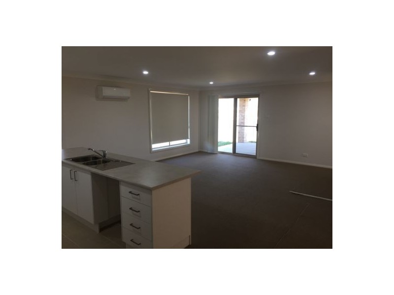 32 Reginald Drive, Tamworth NSW 2340
