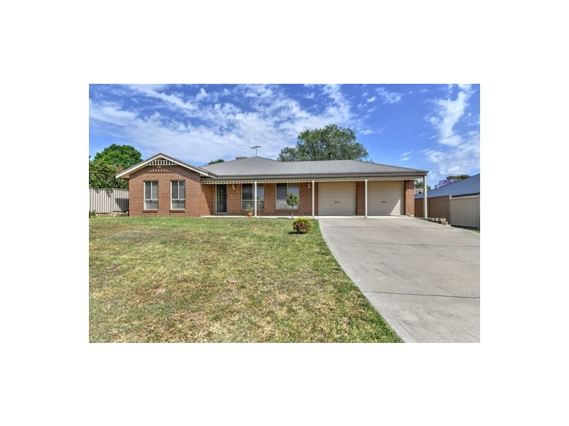 42 Campbell Road, Tamworth NSW 2340