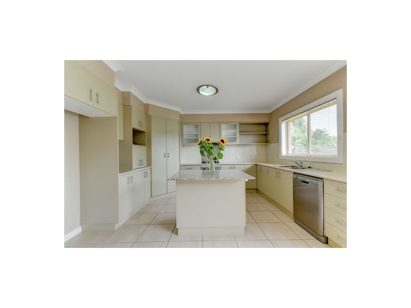 42 Campbell Road, Tamworth NSW 2340