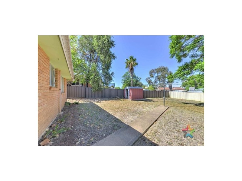 133 Manilla Road, Tamworth NSW 2340