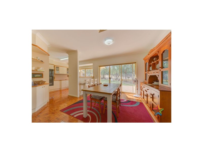 44 Waters Park Drive, Tamworth NSW 2340