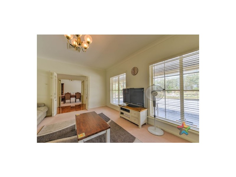 44 Waters Park Drive, Tamworth NSW 2340