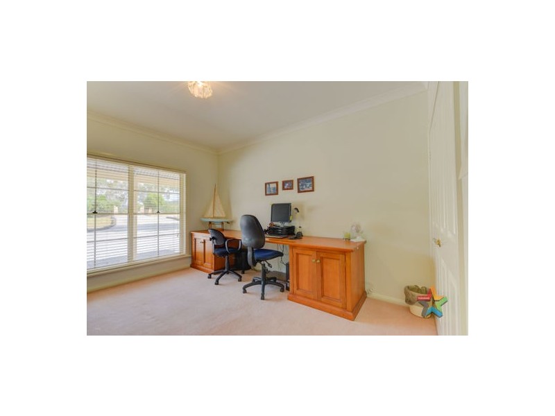 44 Waters Park Drive, Tamworth NSW 2340
