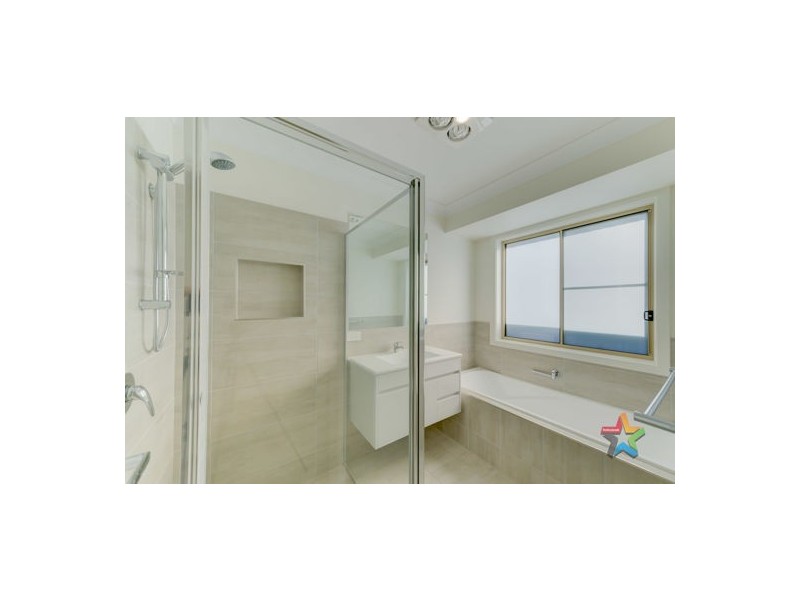 2/3 Francis Avenue, Tamworth NSW 2340