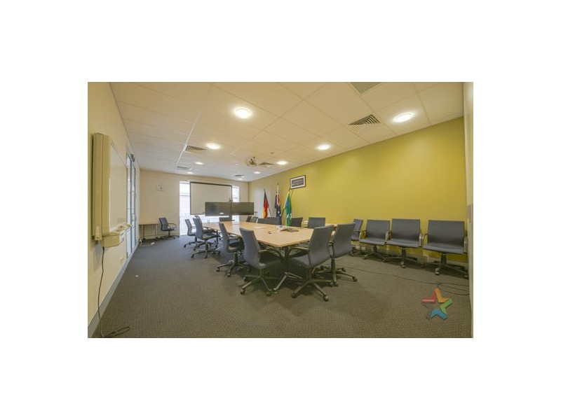 2/180 Peel Street, Tamworth NSW 2340