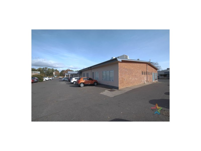 2/180 Peel Street, Tamworth NSW 2340