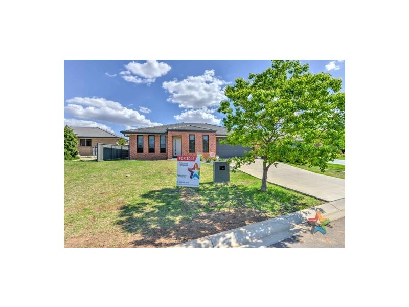 11 Wagtail Close, Tamworth NSW 2340