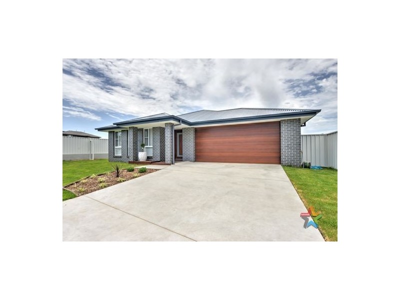 7 Bellas Way, Tamworth NSW 2340