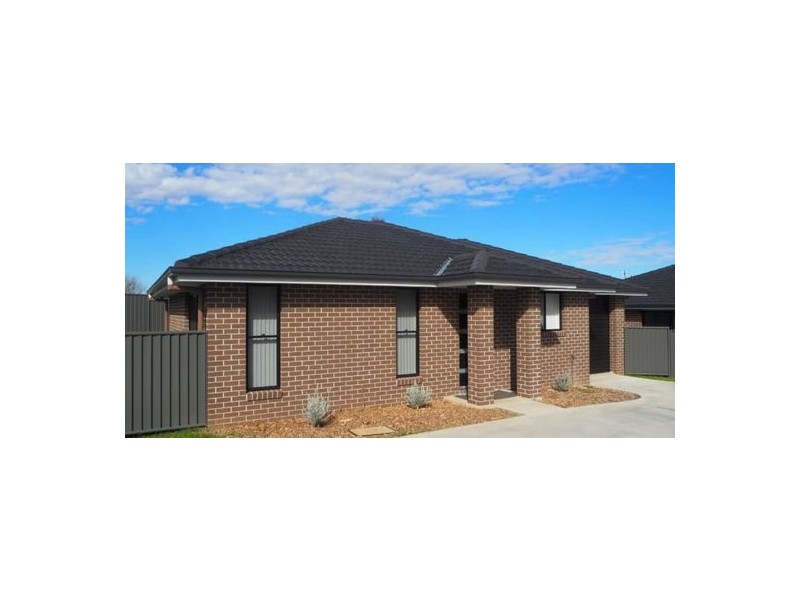 7/7 Curlew Cresent, Tamworth NSW 2340
