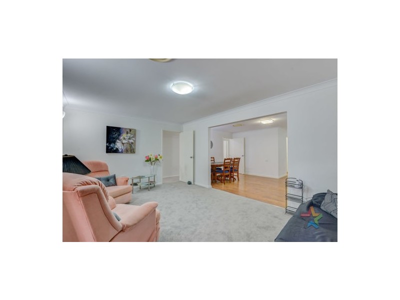 11 Scarborough Close, Tamworth NSW 2340