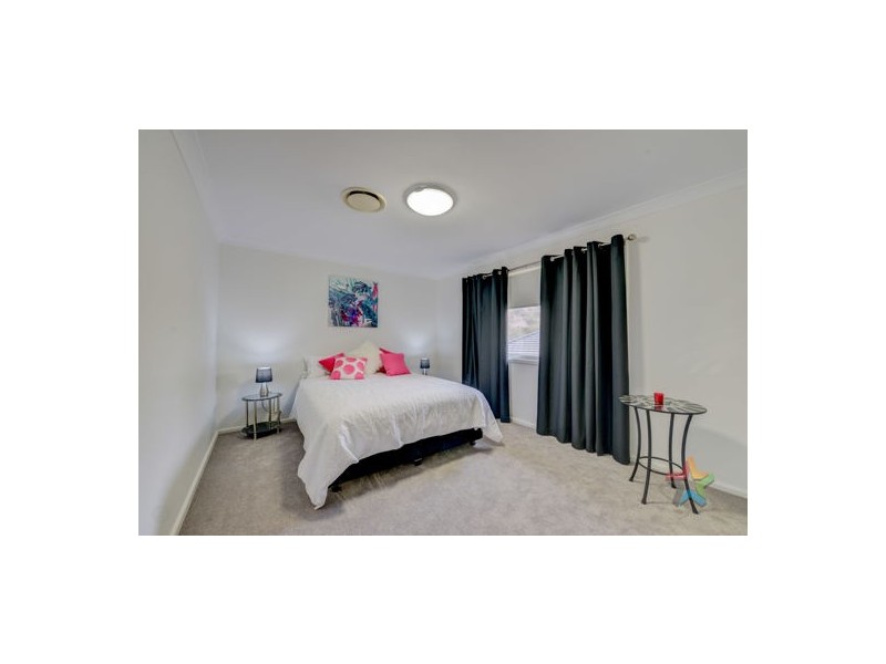 11 Scarborough Close, Tamworth NSW 2340