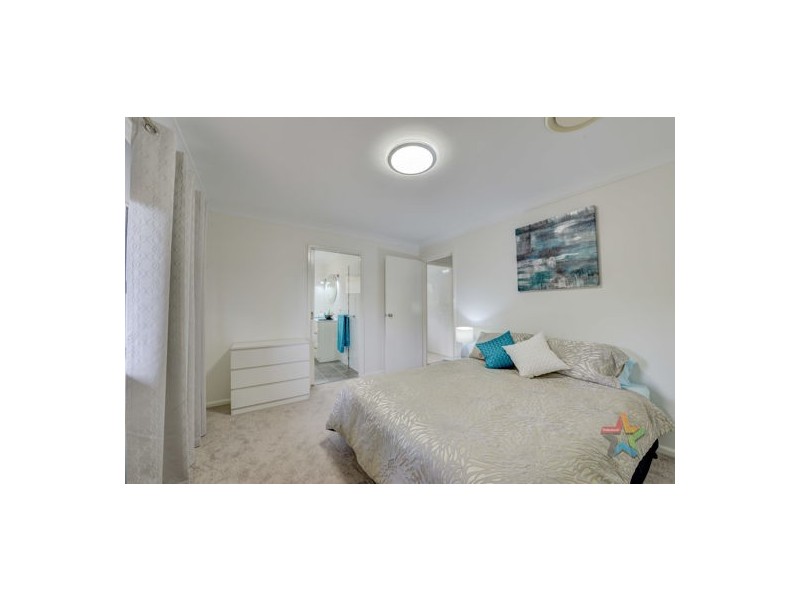 11 Scarborough Close, Tamworth NSW 2340