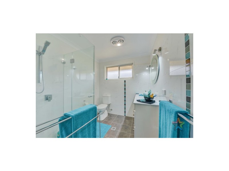 11 Scarborough Close, Tamworth NSW 2340