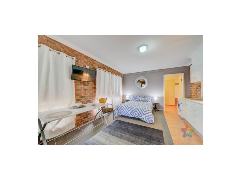 11 Scarborough Close, Tamworth NSW 2340