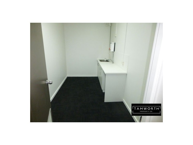 17B/454 Peel Street, Tamworth NSW 2340