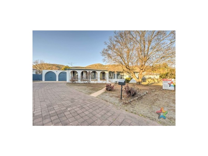 24 Carmichael Avenue, Tamworth NSW 2340