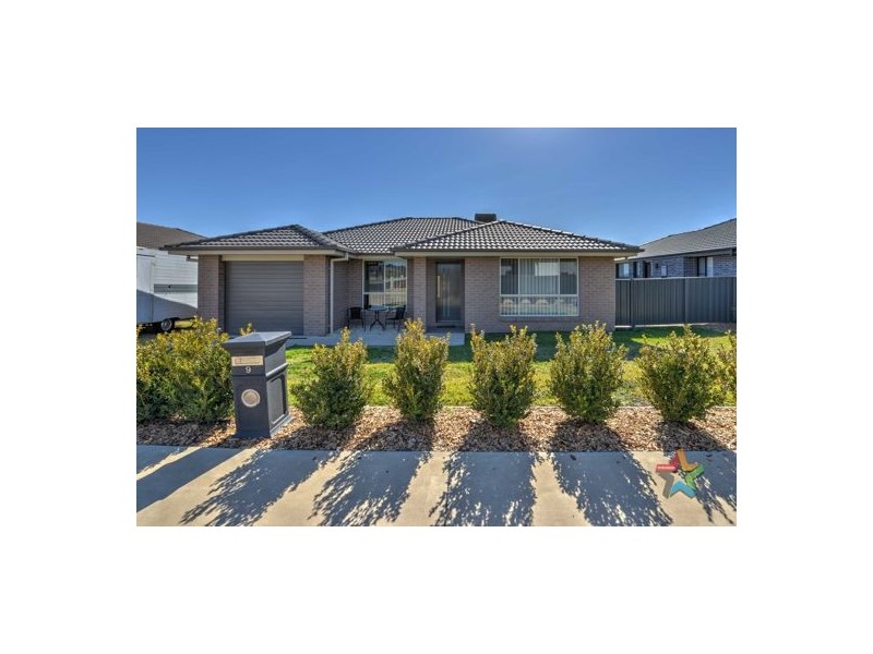 9 Shiraz Road, Tamworth NSW 2340