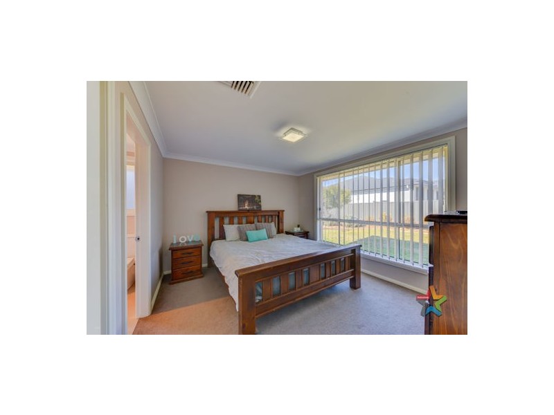 9 Shiraz Road, Tamworth NSW 2340