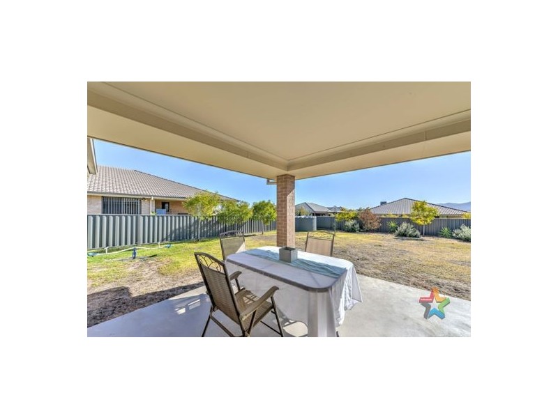 9 Shiraz Road, Tamworth NSW 2340