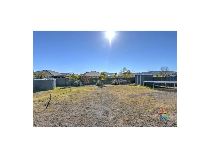 9 Shiraz Road, Tamworth NSW 2340