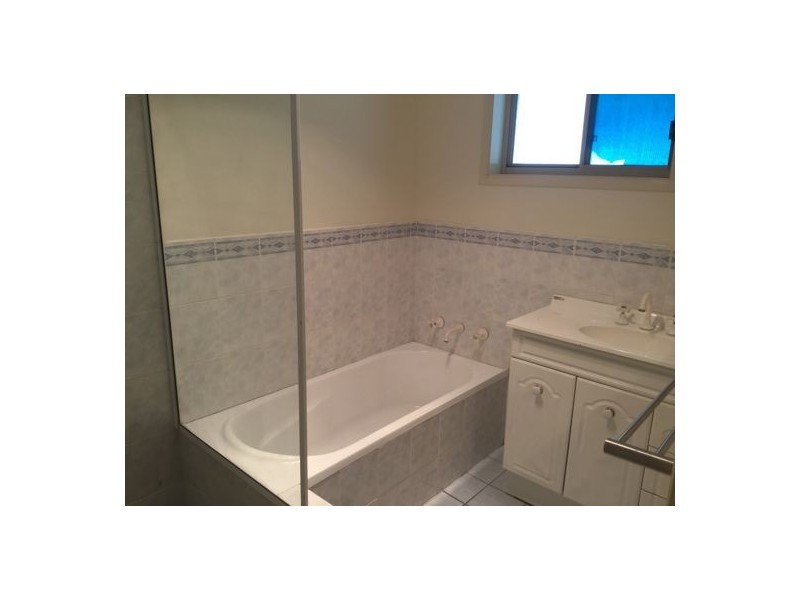 11 Carole Drive, Tamworth NSW 2340