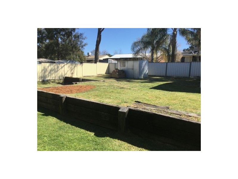 11 Carole Drive, Tamworth NSW 2340