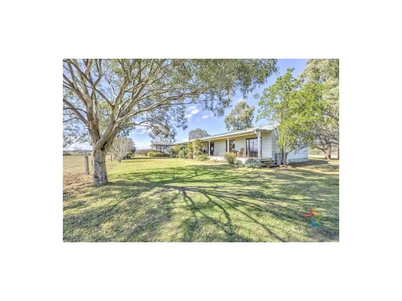 61 Melrose Lane, Tamworth NSW 2340