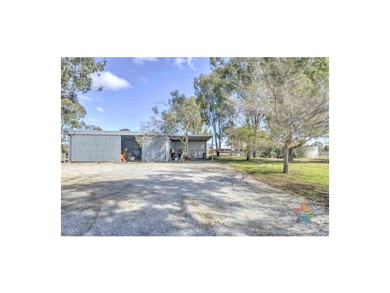 61 Melrose Lane, Tamworth NSW 2340