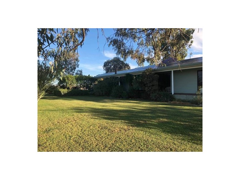 61 Melrose Lane, Tamworth NSW 2340