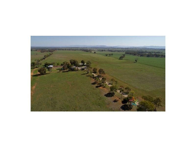 61 Melrose Lane, Tamworth NSW 2340